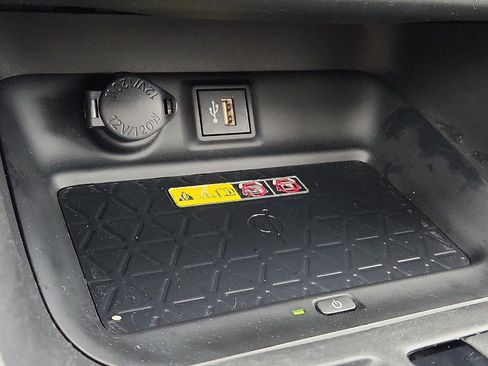 Used 2023 Toyota RAV4 XLE Premium image 20