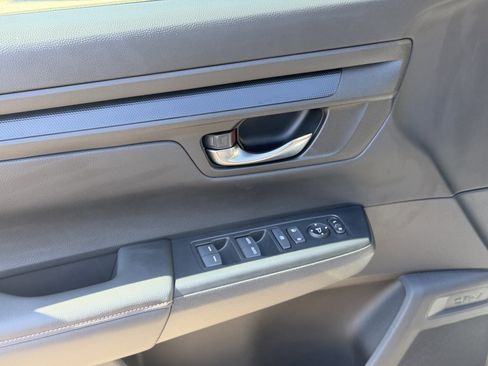 Certified 2025 Honda CR-V Sport image 11