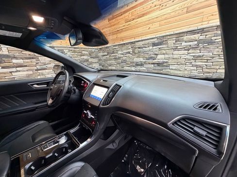 Used 2020 Ford Edge ST w/ Cold Weather Package AWD/4WD image 13