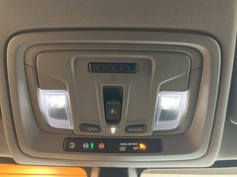 Used 2019 Chevrolet Silverado 1500 RST image 23