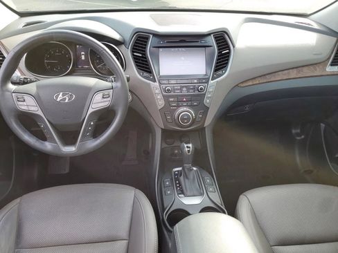 Used 2017 Hyundai Santa Fe FWD image 15