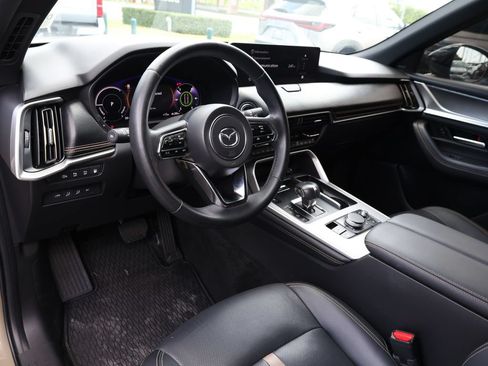 Certified 2025 MAZDA CX-70 Plug-In Hybrid w/ Premium Plus AWD/4WD image 15