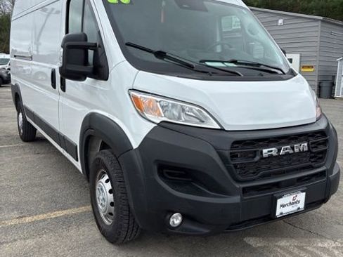 Used 2025 RAM ProMaster 2500 w/ Convenience Group image 1