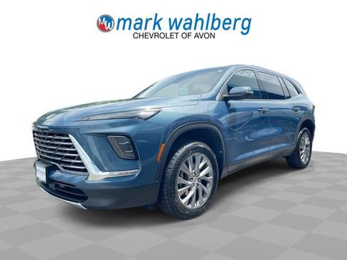 Certified 2025 Buick Enclave Preferred FWD image 1