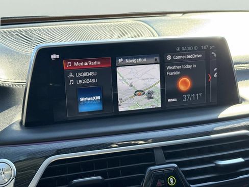 Used 2016 BMW 740i image 31