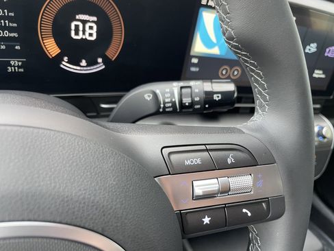 Used 2024 Hyundai Kona SEL image 28