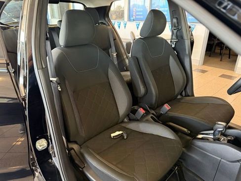 Used 2020 Nissan Kicks S image 26