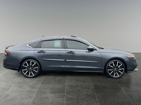 Used 2024 Honda Accord Touring image 8