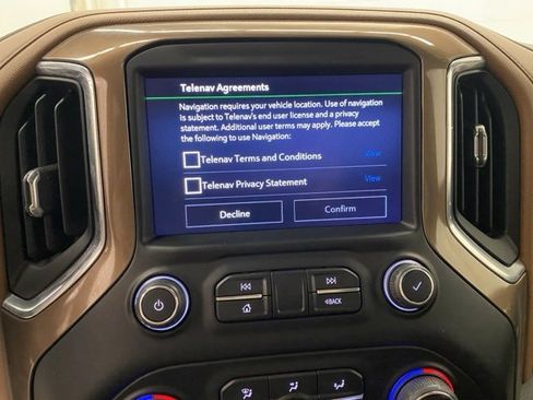 Used 2019 Chevrolet Silverado 1500 High Country image 11