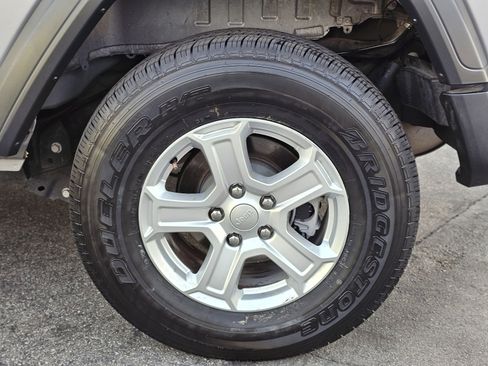 Used 2020 Jeep Wrangler Sport image 10