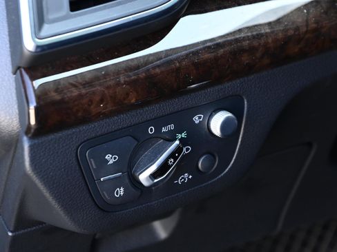 Used 2018 Audi Q5 Prestige w/ Prestige Package image 30