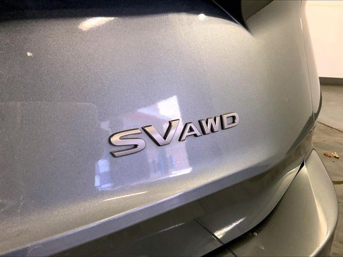 Used 2024 Nissan Rogue SV image 8