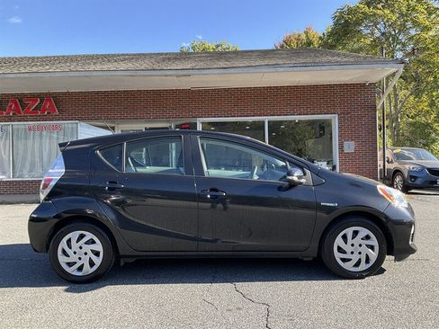 Used 2012 Toyota Prius C One image 5