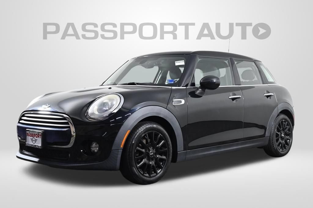 Used 2015 MINI Cooper 4-Door Hardtop FWD image 1