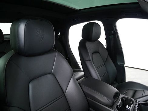 New 2026 Porsche Cayenne S image 24