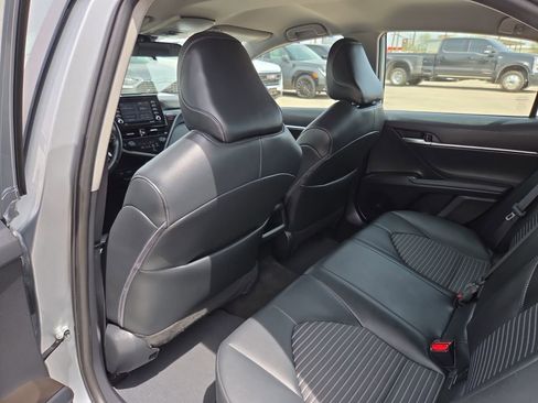 Used 2023 Toyota Camry SE image 10
