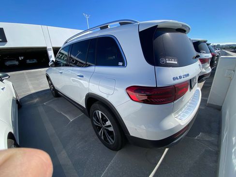Used 2026 Mercedes-Benz GLB 250 image 5