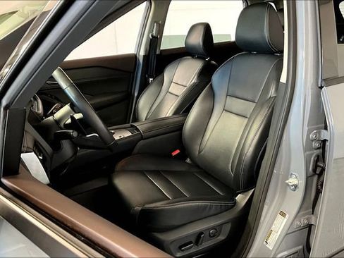 Used 2023 Nissan Rogue SL w/ SL Premium Package image 25