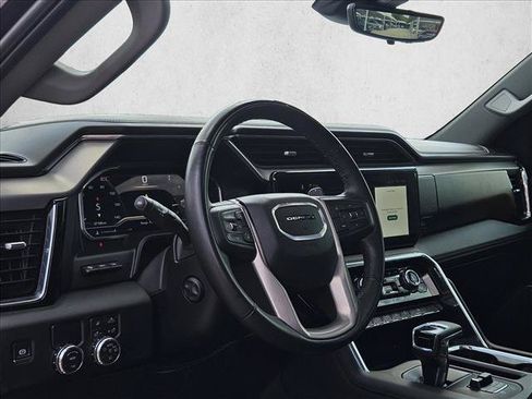 Used 2025 GMC Sierra 1500 Denali w/ Technology Package RWD image 11