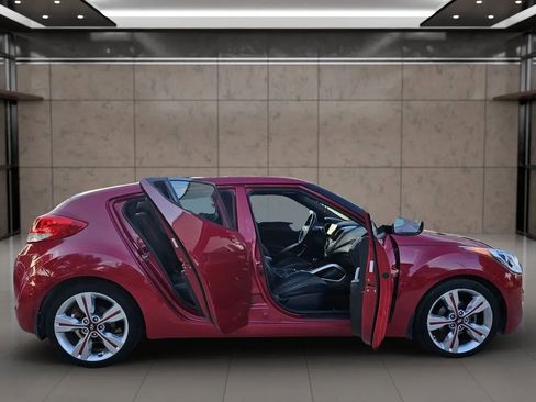 Used 2016 Hyundai Veloster w/ Option Group 03 FWD image 21