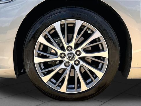Used 2019 Lexus ES 350 w/ Premium Package FWD image 11
