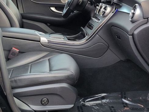 Used 2022 Mercedes-Benz GLC 300 4MATIC image 28