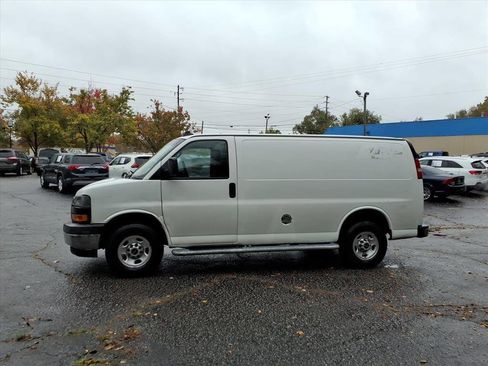Used 2020 GMC Savana 2500 w/ Driver Convenience Package image 10