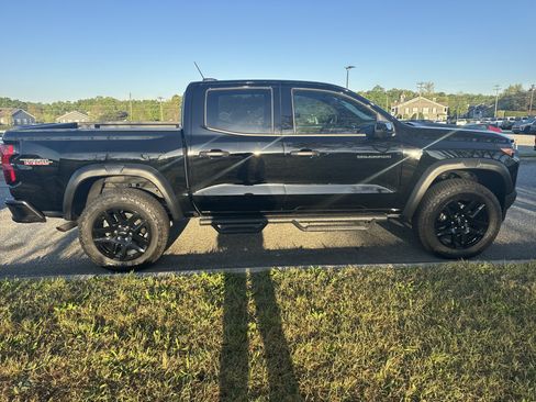 Certified 2024 Chevrolet Colorado Trail Boss w/ Technology Package image 12