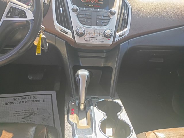 Used 2015 GMC Terrain SLT w/ Safety Package FWD image 3
