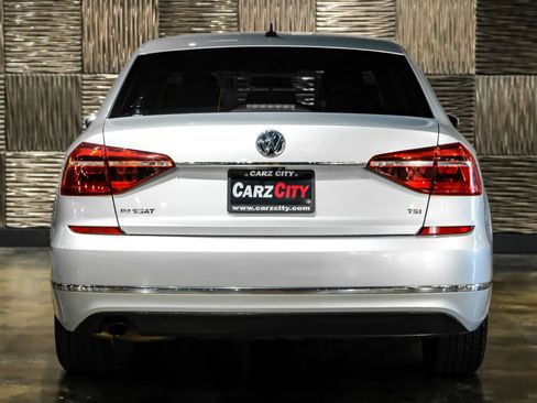 Used 2017 Volkswagen Passat 1.8T S FWD image 8