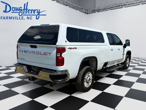 Used 2025 Chevrolet Silverado 2500 LT w/ Convenience Package AWD/4WD image 5