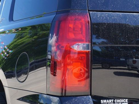Used 2019 Chevrolet Tahoe Premier AWD/4WD image 18