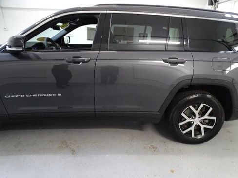 Certified 2025 Jeep Grand Cherokee L Limited AWD/4WD image 20