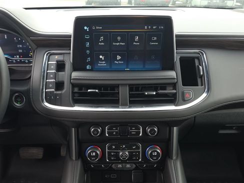 Used 2023 Chevrolet Tahoe Z71 w/ Luxury Package AWD/4WD image 25