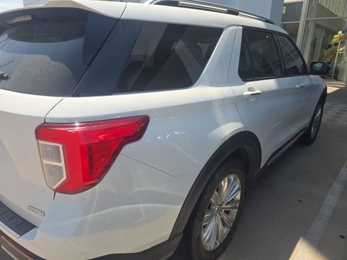 Used 2020 Ford Explorer Limited w/ Class III Trailer Tow Package RWD image 4