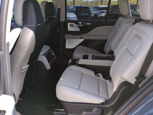 New 2026 Lincoln Aviator Reserve image 22