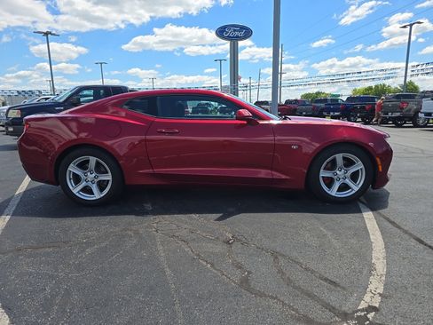 Used 2016 Chevrolet Camaro LT RWD image 5