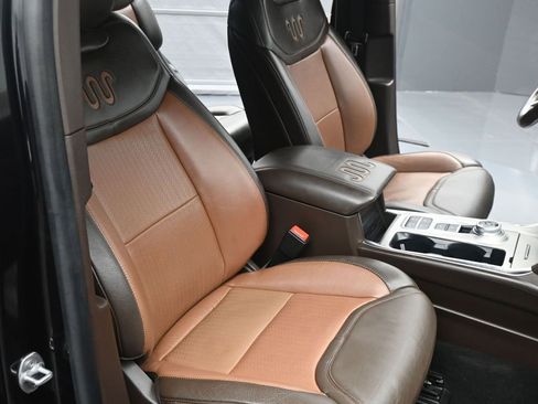 Used 2021 Ford Explorer King Ranch w/ Premium Technology Package image 6