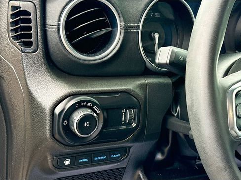 Used 2023 Jeep Wrangler Unlimited Sahara w/ Cold Weather Group image 11