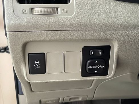Used 2012 Toyota Corolla LE FWD image 12