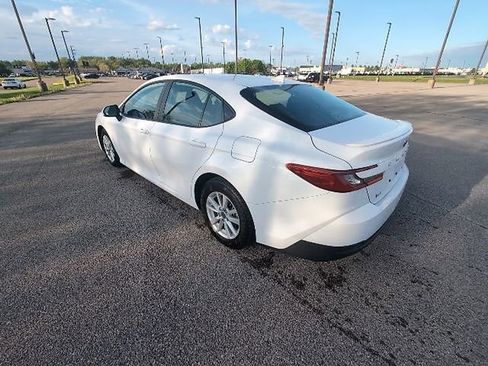 Used 2026 Toyota Camry LE w/ Convenience Package image 8