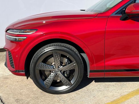 Used 2023 Genesis GV70 2.5T w/ Sport Prestige Package image 11