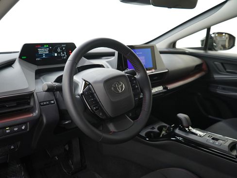 Used 2026 Toyota Prius Plug-In Hybrid FWD image 23