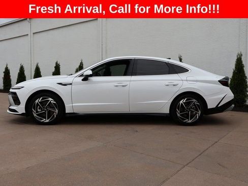 Used 2025 Hyundai Sonata SEL FWD image 3