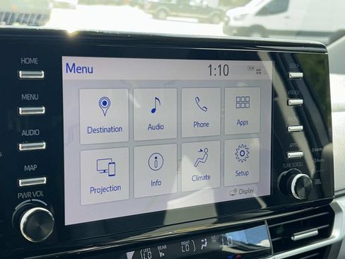 Used 2021 Toyota Sienna XLE w/ XLE Plus Package FWD image 39