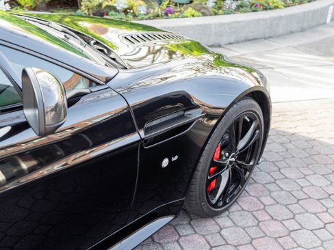 Used 2015 Aston Martin V12 Vantage S image 8