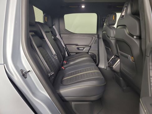 Used 2025 Rivian R1T Adventure image 22