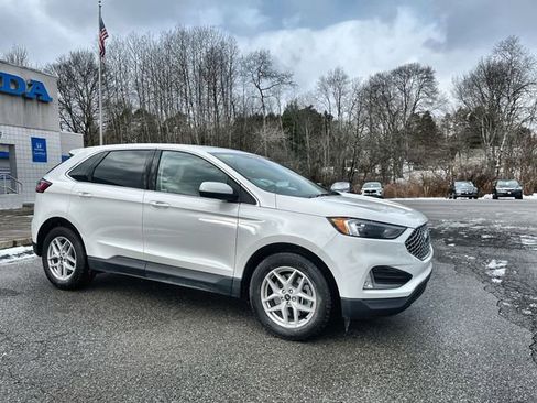 Used 2024 Ford Edge SEL w/ Convenience Package image 11