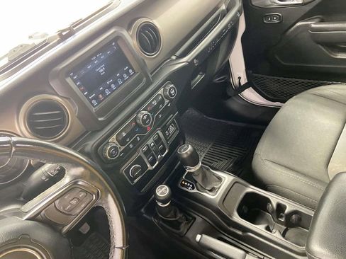 Used 2020 Jeep Wrangler Unlimited Sport S image 16
