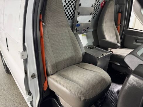 Used 2020 Chevrolet Express 2500 w/ Driver Convenience Package RWD image 21
